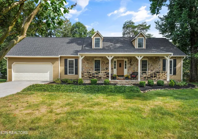 1st image of 12124 Valley Tr, Farragut, TN 37934 | MLS# 3513417