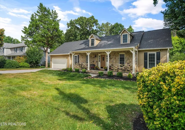2nd image of 12124 Valley Tr, Farragut, TN 37934 | MLS# 3513417