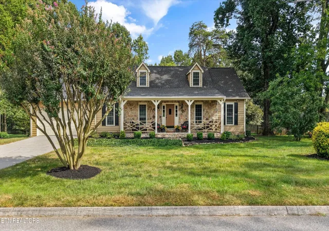 3rd image of 12124 Valley Tr, Farragut, TN 37934 | MLS# 3513417