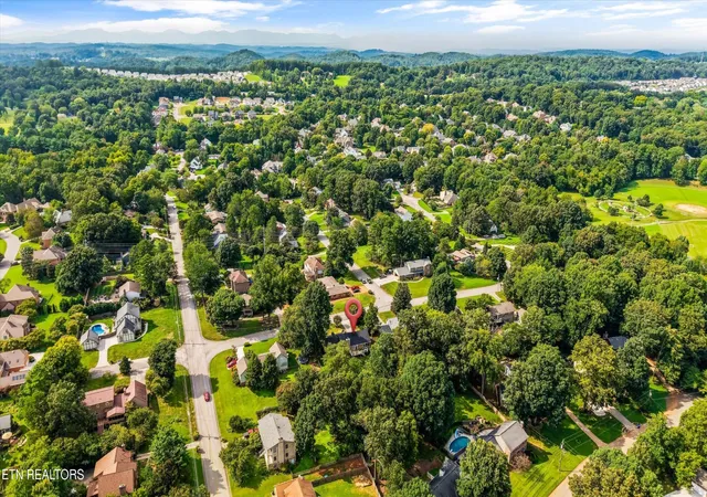 53rd image of 12124 Valley Tr, Farragut, TN 37934 | MLS# 3513417