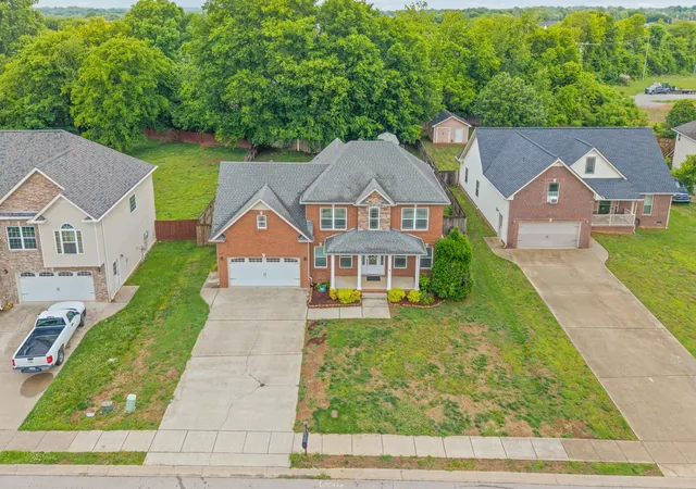 3rd image of 1716 Autumn Dr, Clarksville, TN 37042 | MLS# 3513461