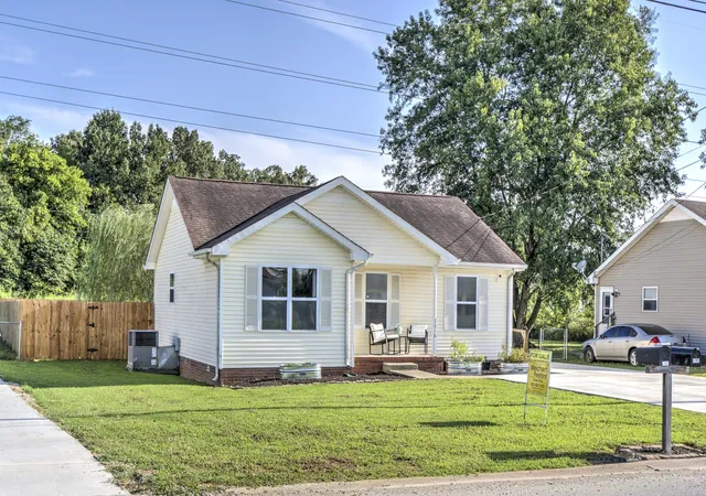 1st image of 1618 Hannibal Dr, Oak Grove, KY 42262 | MLS# 3513509