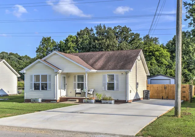 3rd image of 1618 Hannibal Dr, Oak Grove, KY 42262 | MLS# 3513509