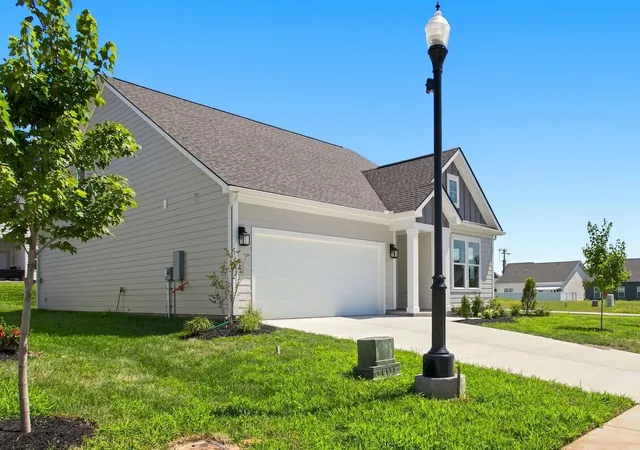 Photo 3 of Sale Pending at 100 Ridgeview Dr, Shelbyville, TN 37160 | MLS# 3513600 | Listing updated on 2026-08-27