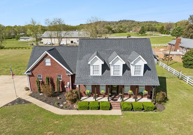 Photo 2 of Single family home for sale at 6012 Worthington Rd, Columbia, TN 38401 | MLS# 3513537 | Listing updated on 2026-08-20