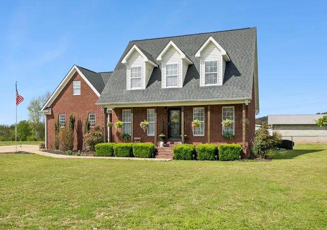 Photo 3 of Single family home for sale at 6012 Worthington Rd, Columbia, TN 38401 | MLS# 3513537 | Listing updated on 2026-08-20