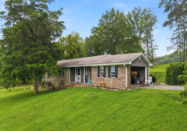 Photo 2 of Single family home for sale at 355 Cottonport Rd, Decatur, TN 37322 | MLS# 3513637 | Listing updated on 2026-09-23