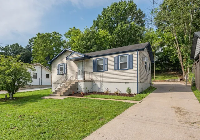 2nd image of 4921 Barclay Square Dr, Antioch, TN 37013 | MLS# 3516635