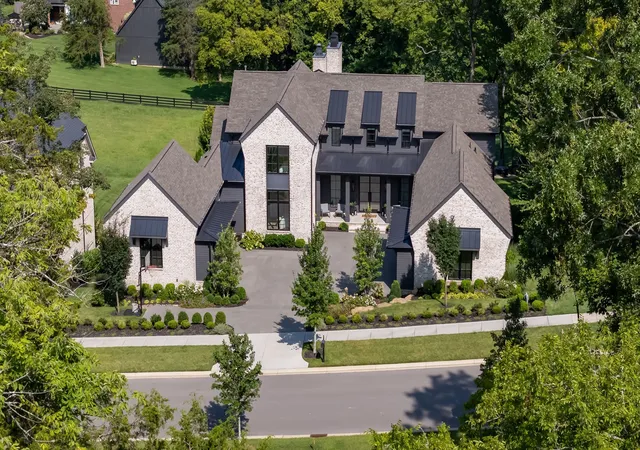 Photo 4 of Single family home for sale at 8190 Heirloom Blvd, College Grove, TN 37046 | MLS# 3516194 | Listing updated on 2026-09-23