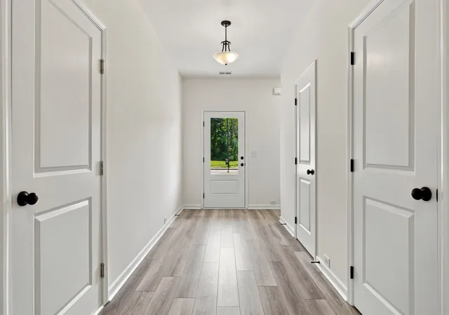 5th image of 617 Nightengale Ridge Dr, Columbia, TN 38401 | MLS# 3513822