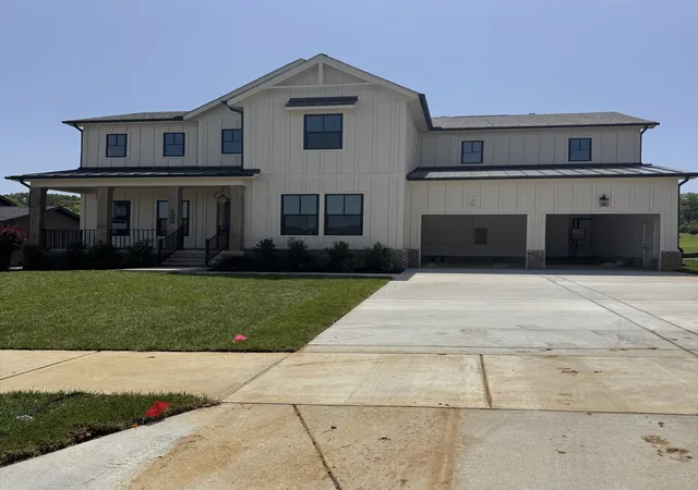 Photo 1 of Single family home for sale at 5060 Fairhaven Cir N, Thompsons Station, TN 37179 | MLS# 3513590 | Listing updated on 2026-09-04