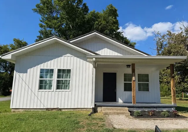 Photo 1 of Single family home for sale at 101 Joe St, Waverly, TN 37185 | MLS# 3513580 | Listing updated on 2026-09-07