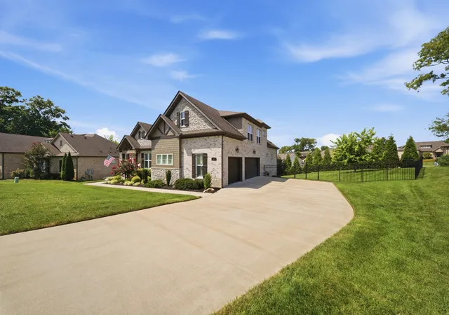 Photo 2 of Single family home for sale at 1056 Pretender Way, Columbia, TN 38401 | MLS# 3529164 | Listing updated on 2026-09-04