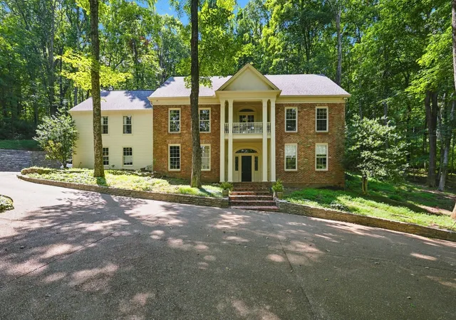 Photo 1 of Single family home for sale at 1149 Balbade Dr, Nashville, TN 37215 | MLS# 3515273 | Listing updated on 2026-08-20