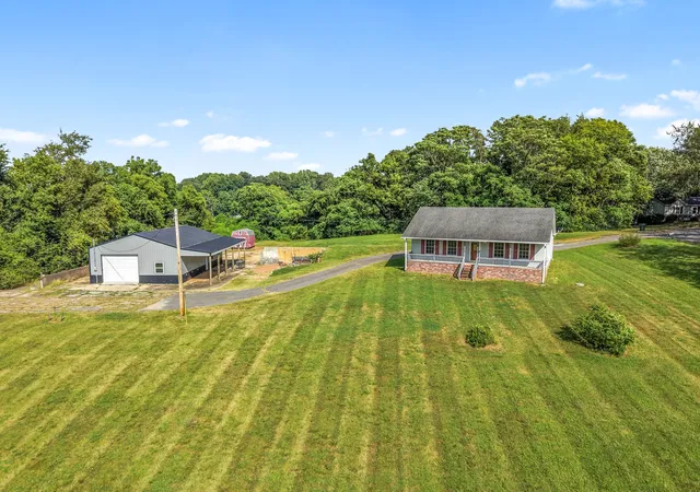 32nd image of 2016 Ridgecrest Cir, Dickson, TN 37055 | MLS# 3513668