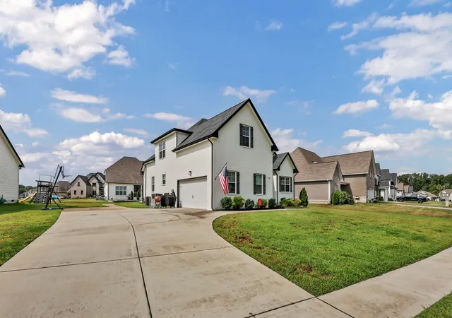 3rd image of 1115 Chagford Dr, Clarksville, TN 37043 | MLS# 3520298