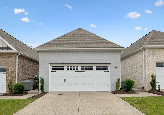Photo 4 of Townhouse for sale at 310 Buckner Cir, Mount Juliet, TN 37122 | MLS# 3513672 | Listing updated on 2026-10-06