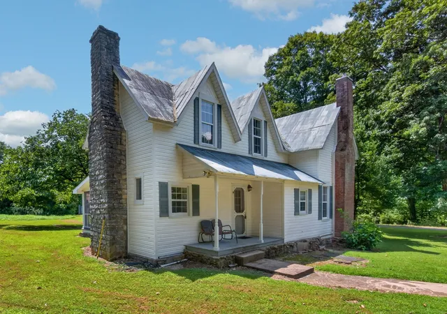 Photo 3 of Single family home for sale at 527 Ward Frk Rd, Whitleyville, TN 38588 | MLS# 3513703 | Listing updated on 2026-08-21