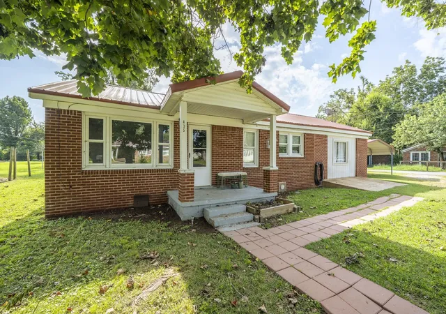 2nd image of 435 Belmont Rd, Savannah, TN 38372 | MLS# 3513699