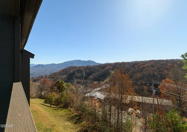 Photo 4 of Sale Pending at 1380 Ski View Dr #3301, Gatlinburg, TN 37738 | MLS# 3513707 | Listing updated on 2026-09-18