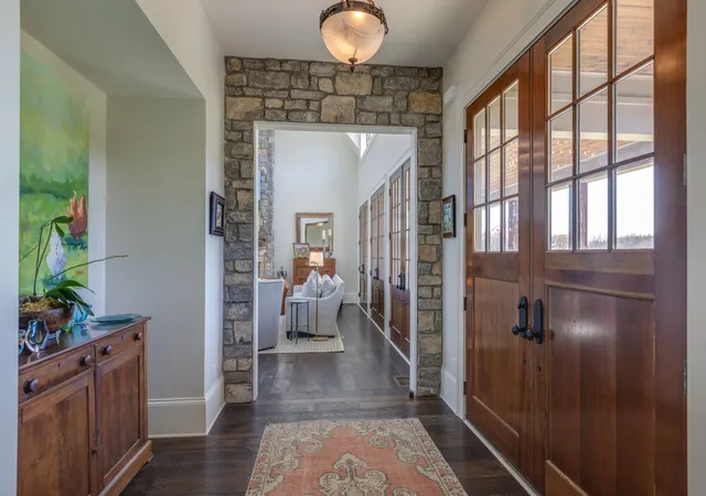 Photo 2 of Single family home for sale at 900 Hamilton Branch Ln, Franklin, TN 37064 | MLS# 3514462 | Listing updated on 2026-08-20