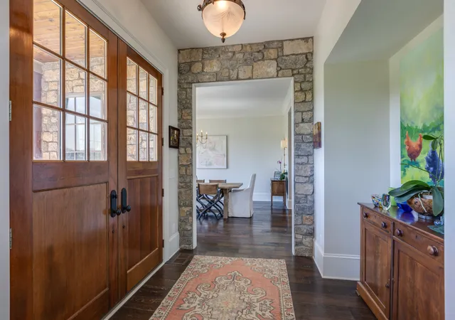 Photo 2 of Single family home for sale at 900 Hamilton Branch Ln, Franklin, TN 37064 | MLS# 3514462 | Listing updated on 2026-08-20