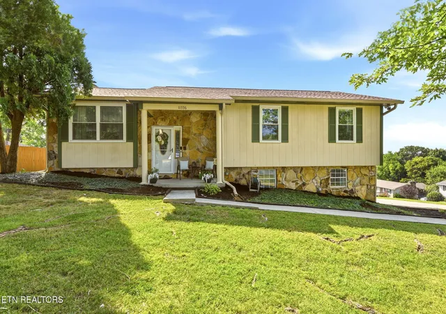 Photo 1 of Sale Pending at 11336 Twin View Dr, Knoxville, TN 37932 | MLS# 3513710 | Listing updated on 2026-09-06