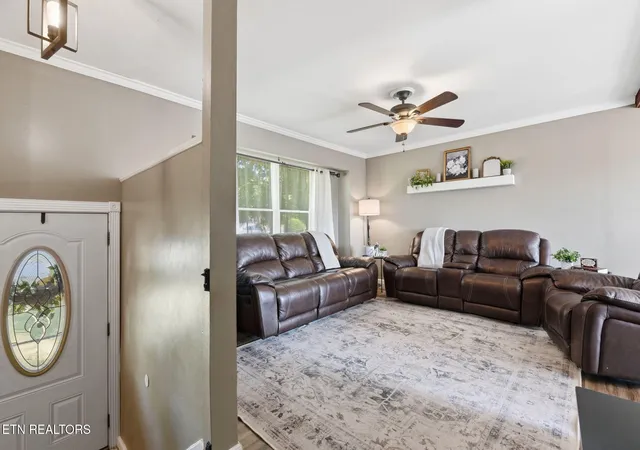 Photo 3 of Sale Pending at 11336 Twin View Dr, Knoxville, TN 37932 | MLS# 3513710 | Listing updated on 2026-09-06