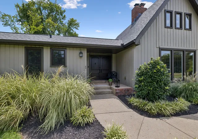 Photo 3 of Sale Pending at 1218 General Macarthur Dr, Brentwood, TN 37027 | MLS# 3527467 | Listing updated on 2026-09-21