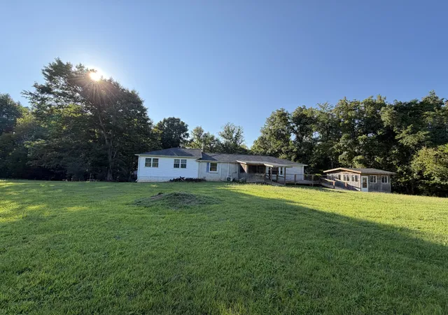 Single family home for sale at 3662 Lake Rd, Woodlawn, TN 37191 | MLS# 3513812