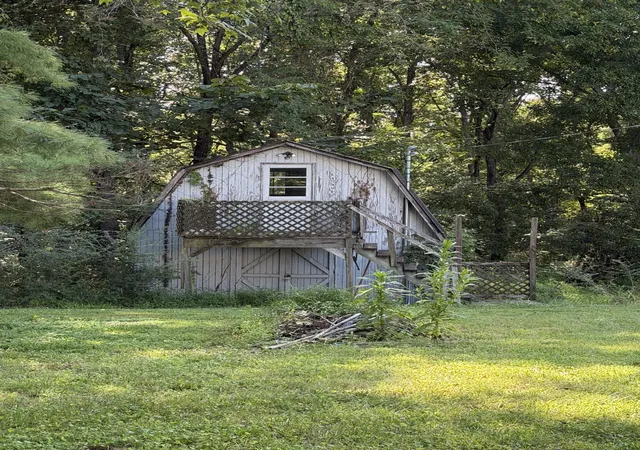 Photo 4 of Single family home for sale at 3662 Lake Rd, Woodlawn, TN 37191 | MLS# 3513812 | Listing updated on 2026-09-21