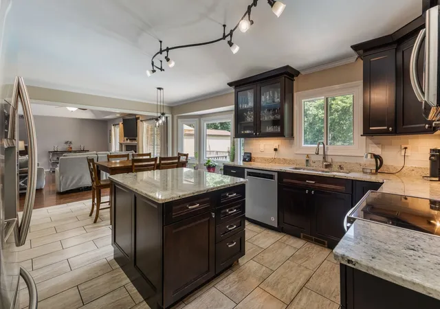 Photo 2 of Single family home for sale at 1025 Claremont Dr, Columbia, TN 38401 | MLS# 3542258 | Listing updated on 2026-09-04