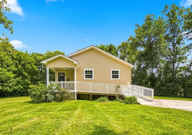 1st image of 150 Higdon Ln, Monterey, TN 38574 | MLS# 3516065