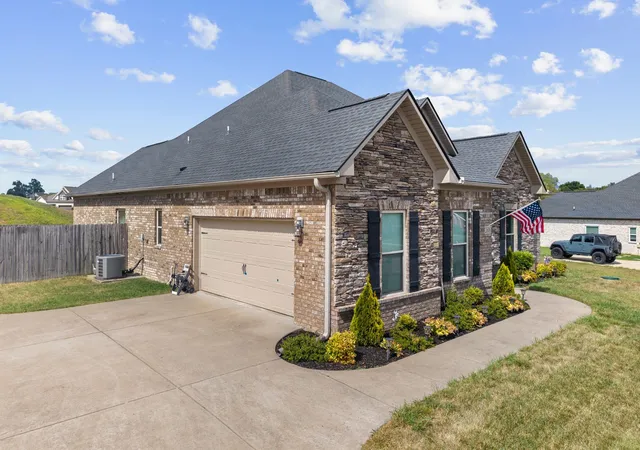 2nd image of 2608 Etna Dr, Chapel Hill, TN 37034 | MLS# 3513858