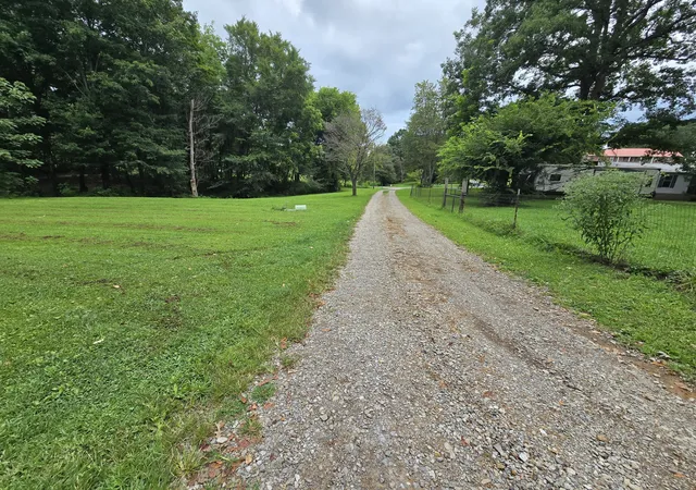 3rd image of 526 Forkners Chapel Rd, Sweetwater, TN 37874 | MLS# 3513845