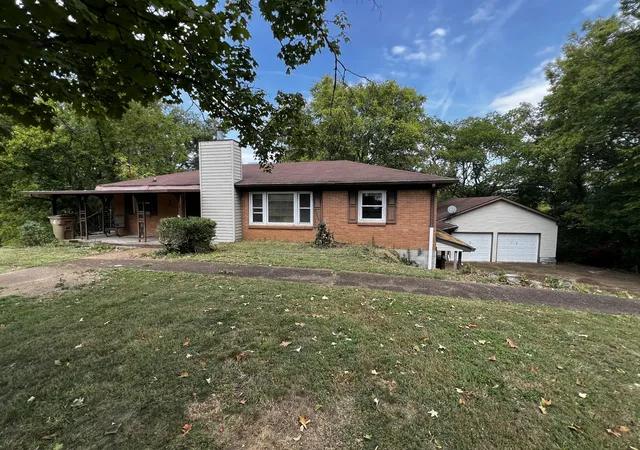 Photo 1 of Single family home for sale at 221 Pear Orchard Dr, Goodlettsville, TN 37072 | MLS# 3514262 | Listing updated on 2026-10-01