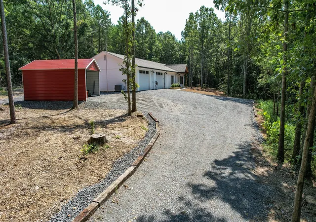 2nd image of 300 Mcclure Rd, Benton, TN 37307 | MLS# 3514490