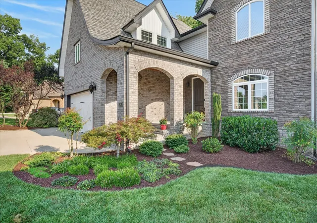 Photo 3 of Single family home for sale at 360 Abeline Dr, Clarksville, TN 37043 | MLS# 3514499 | Listing updated on 2026-09-21
