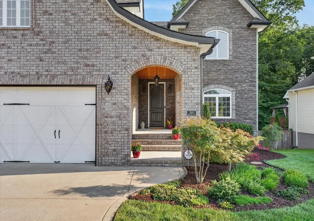 Photo 3 of Single family home for sale at 360 Abeline Dr, Clarksville, TN 37043 | MLS# 3514499 | Listing updated on 2026-09-28