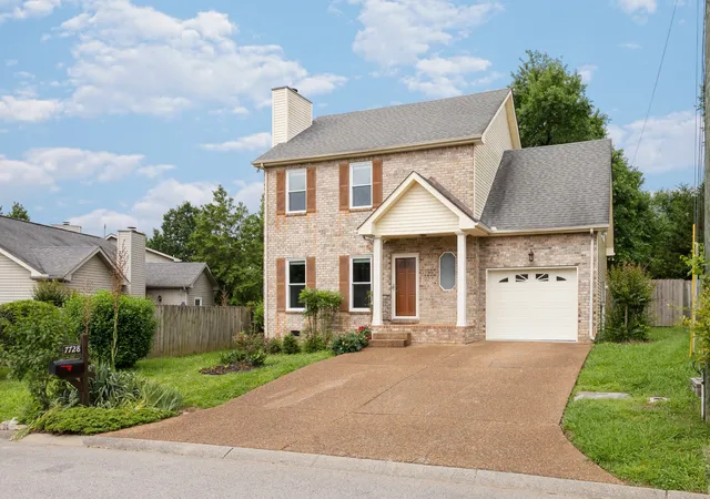 Photo 2 of Single family home for sale at 7728 Poplar Ridge Dr, Nashville, TN 37221 | MLS# 3543225 | Listing updated on 2026-09-12