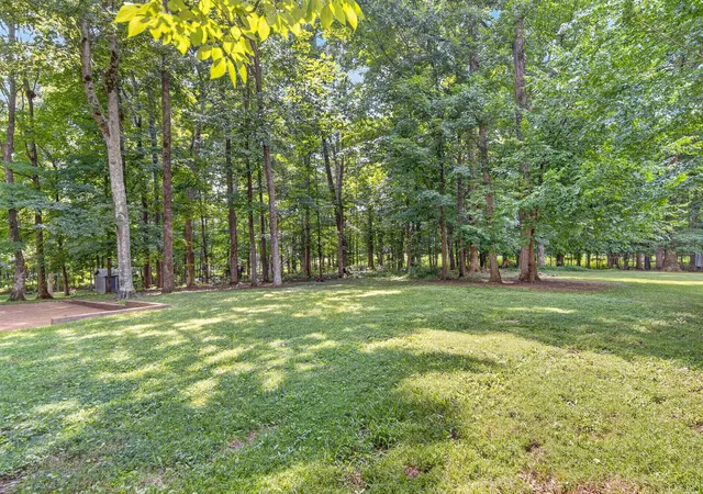 Photo 4 of Single family home for sale at 208 Hidden Lake Rd, Hendersonville, TN 37075 | MLS# 3514741 | Listing updated on 2026-09-30