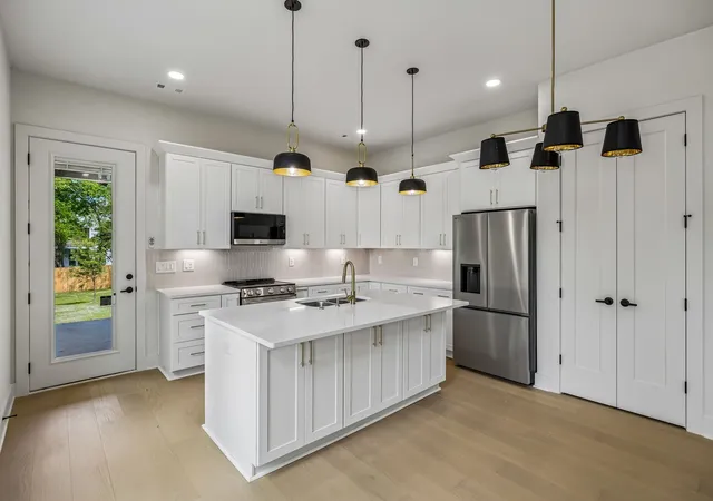 2nd image of 1809b Manchester Ave, Nashville, TN 37218 | MLS# 3514096