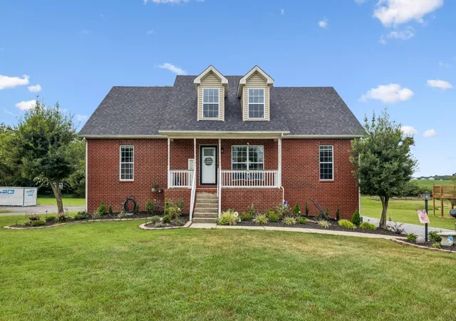 1st image of 911 College St, Portland, TN 37148 | MLS# 3518758