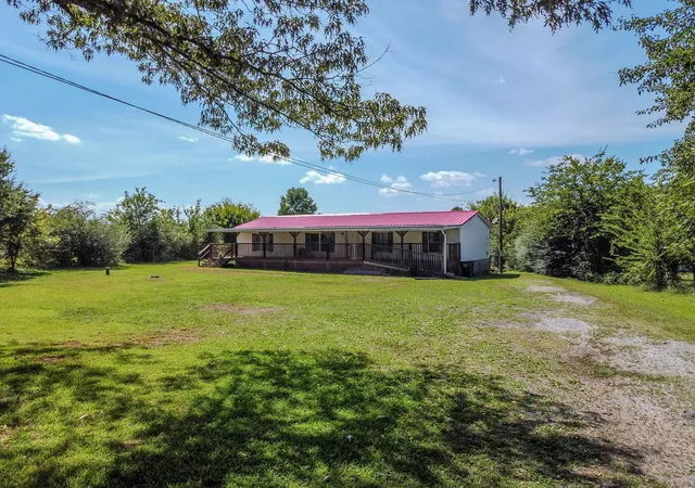 Photo 1 of Manufactured home for sale at 194 Doc Miller Rd, Madisonville, TN 37354 | MLS# 3525852 | Listing updated on 2026-09-22