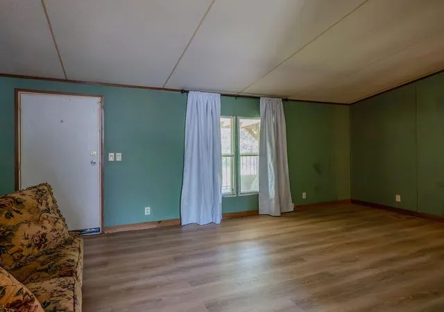Photo 2 of Manufactured home for sale at 194 Doc Miller Rd, Madisonville, TN 37354 | MLS# 3525852 | Listing updated on 2026-09-22