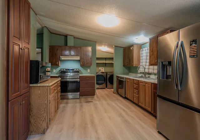Photo 3 of Manufactured home for sale at 194 Doc Miller Rd, Madisonville, TN 37354 | MLS# 3525852 | Listing updated on 2026-10-05