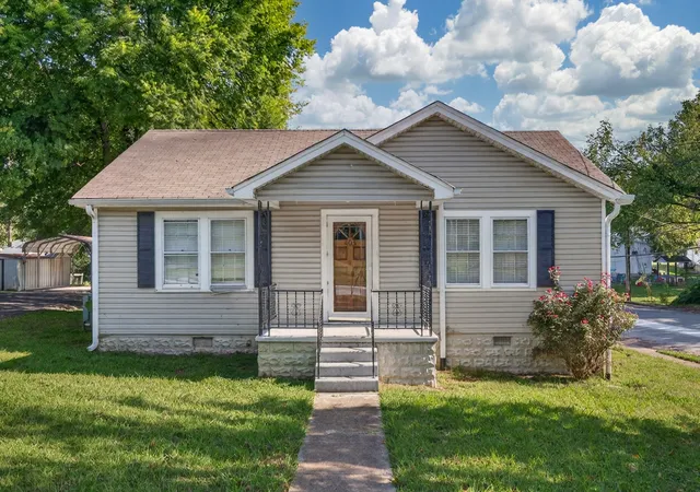 1st image of 405 Swanson Blvd, Fayetteville, TN 37334 | MLS# 3514373