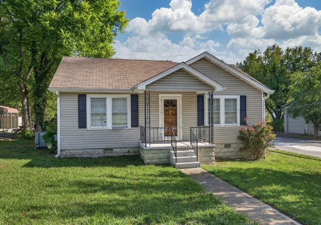 3rd image of 405 Swanson Blvd, Fayetteville, TN 37334 | MLS# 3514373