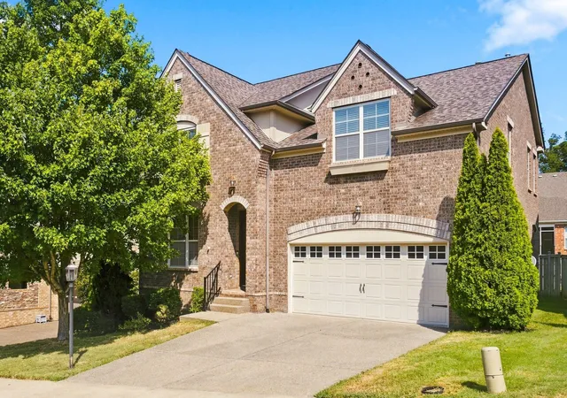 Photo 1 of Single family home for sale at 135 Cobbler Cir, Hendersonville, TN 37075 | MLS# 3543132 | Listing updated on 2026-09-16