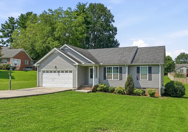 2nd image of 808 Boyd Ave, Mc Minnville, TN 37110 | MLS# 3514168